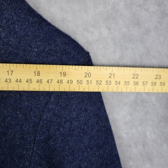 Club Room Luxury Men’s 100% Cashmere V-Neck Sweater Blue - Size M - Picture 5 of 7